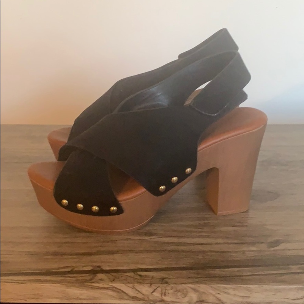 Wood/black wedge
